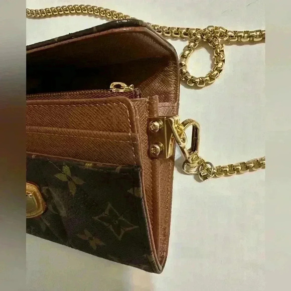 Authentic LOUIS VUITTON Quilted Monogram Etoile w/COA - Picture 16 of 16